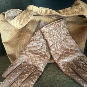 Portolano leather gloves 6,5 quilted matelasse & Corduroy bag magnetic closure